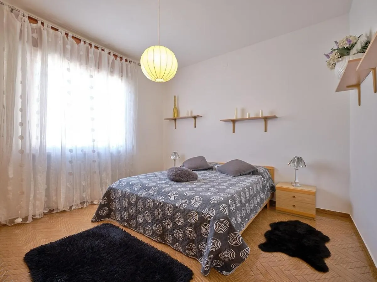 Villa Viola- Space And Relaxation Caprino Veronese 0*,  Italie